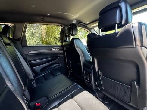 Used 2018 Jeep Grand Cherokee Limited AWD/4WD image 20