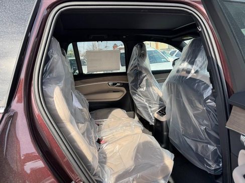 New 2026 Volvo XC90 T8 Ultra w/ Protection Package Premier image 5