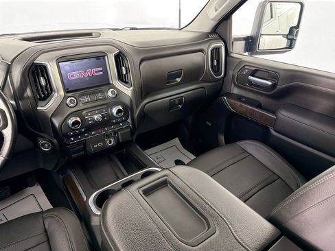 Used 2021 GMC Sierra 3500 Denali w/ Denali Ultimate Package image 23