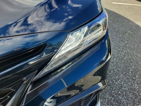Used 2021 Toyota Camry XSE image 16