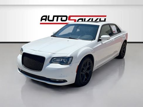Used 2023 Chrysler 300 S RWD image 3