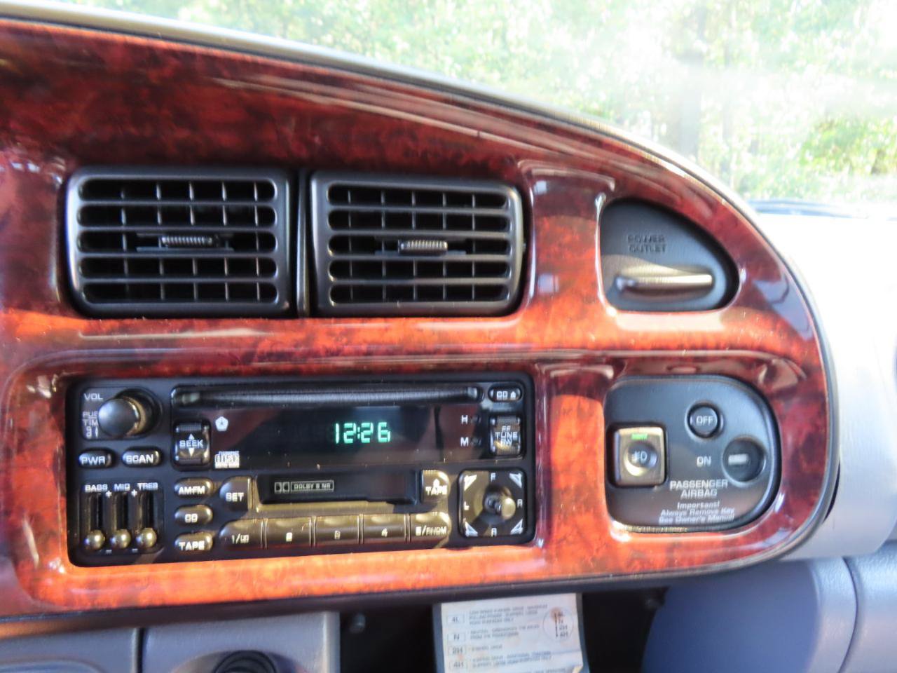 Used 1998 Dodge Ram 1500 Truck 4x4 Regular Cab image 28