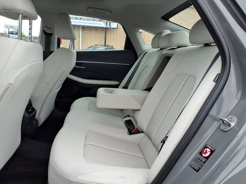 Certified 2023 Hyundai Sonata SEL w/ Convenience Package FWD image 12