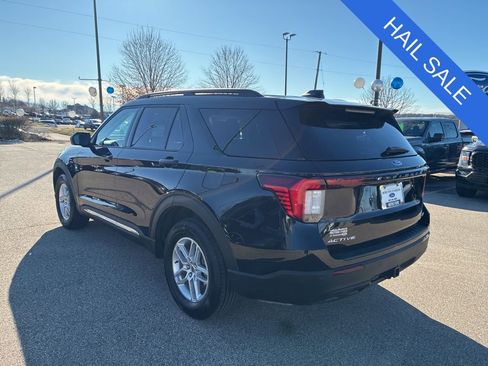 Used 2025 Ford Explorer Active AWD/4WD image 6