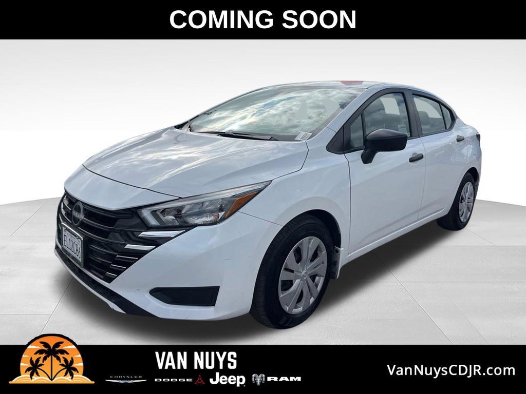 Used 2025 Nissan Versa S w/ Trunk Package FWD image 1