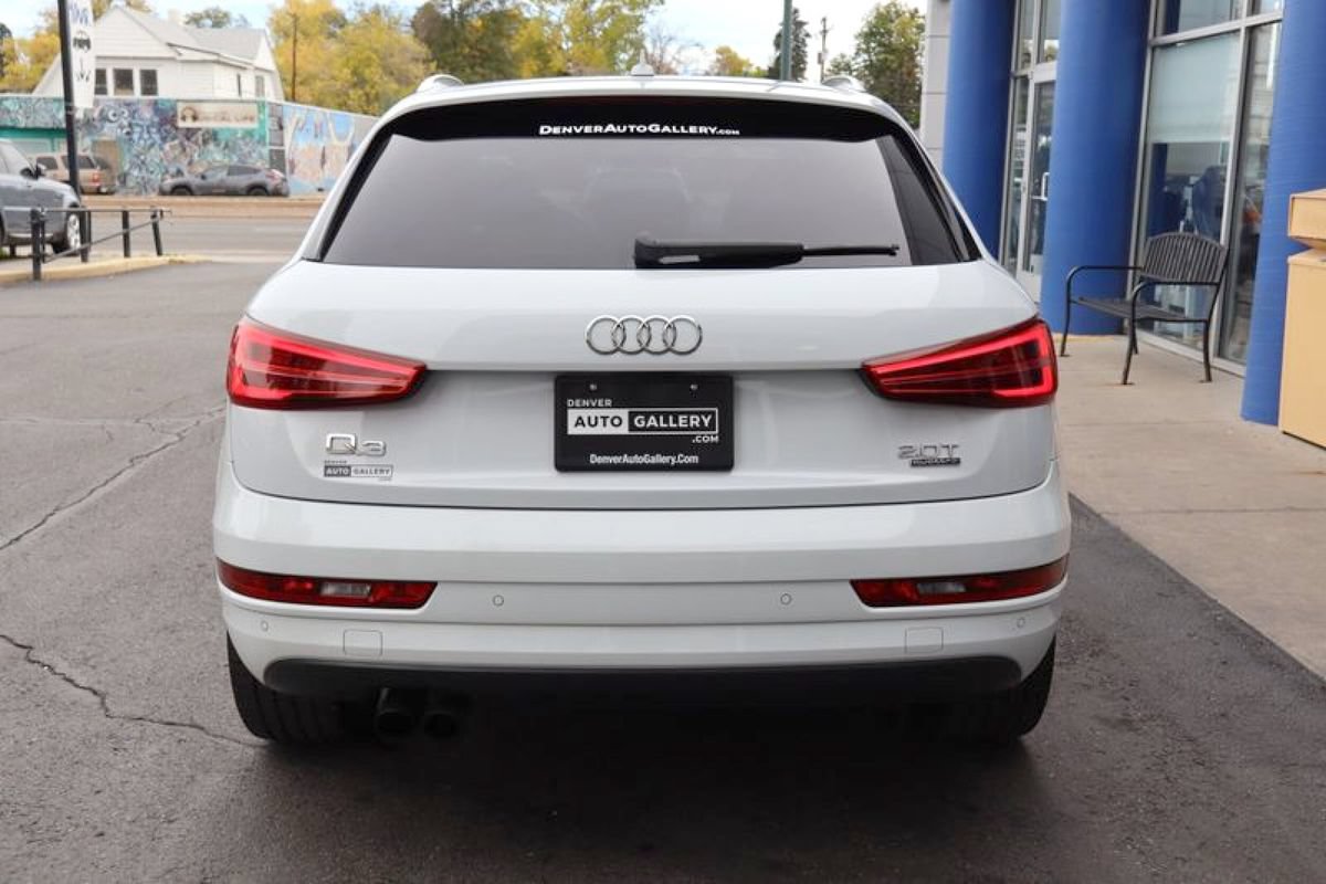 Used 2018 Audi Q3 2.0T Premium Plus w/ Premium Plus Package AWD/4WD image 4