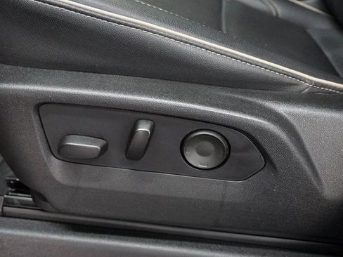 Used 2021 Chevrolet Tahoe Premier w/ Premium Package image 6