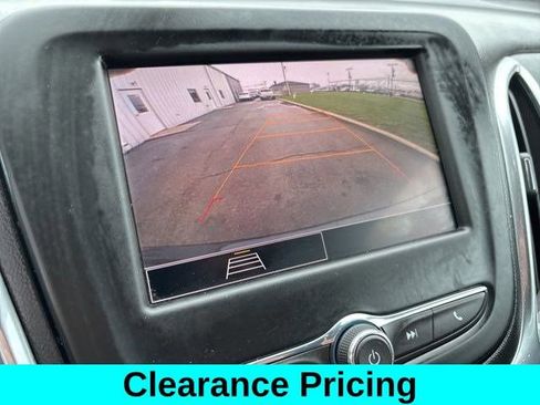 Used 2022 Chevrolet Equinox LT w/ Driver Convenience Package image 23