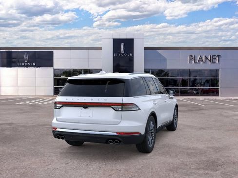 New 2026 Lincoln Aviator AWD image 8