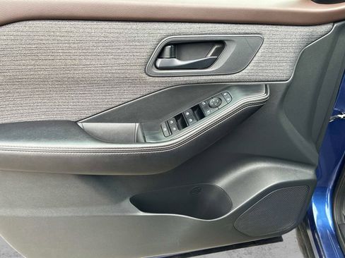 Used 2021 Nissan Rogue S image 18