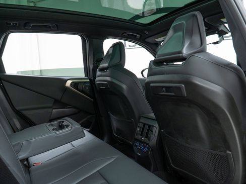 Used 2025 BMW X3 xDrive30i w/ Premium Package image 23