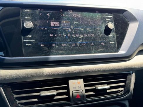 Used 2022 Volkswagen Taos SE AWD/4WD image 19