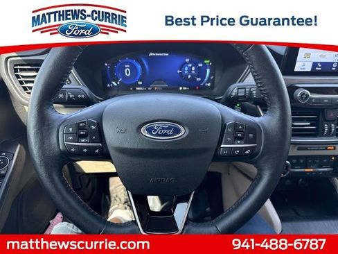 Certified 2020 Ford Escape Titanium w/ Titanium Premium Package 2.0 image 17