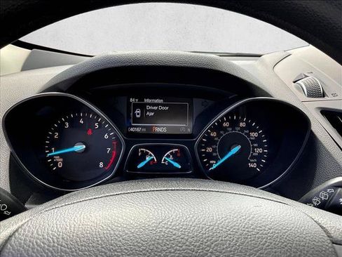 Used 2019 Ford Escape SE FWD image 21