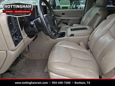Used 2004 Chevrolet Silverado 2500 LS w/ Heavy-Duty Power Package AWD/4WD image 21