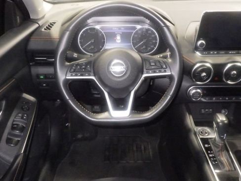 Used 2023 Nissan Sentra SR w/ Midnight Edition Package FWD image 9