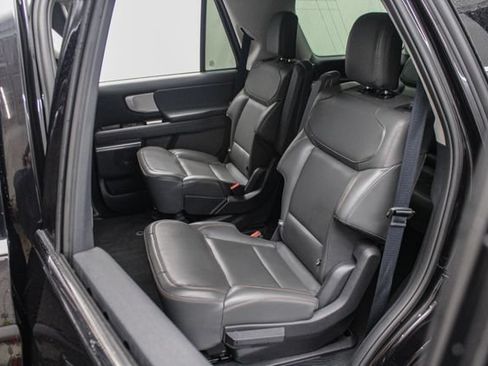 Certified 2025 Ford Expedition Active AWD/4WD image 18