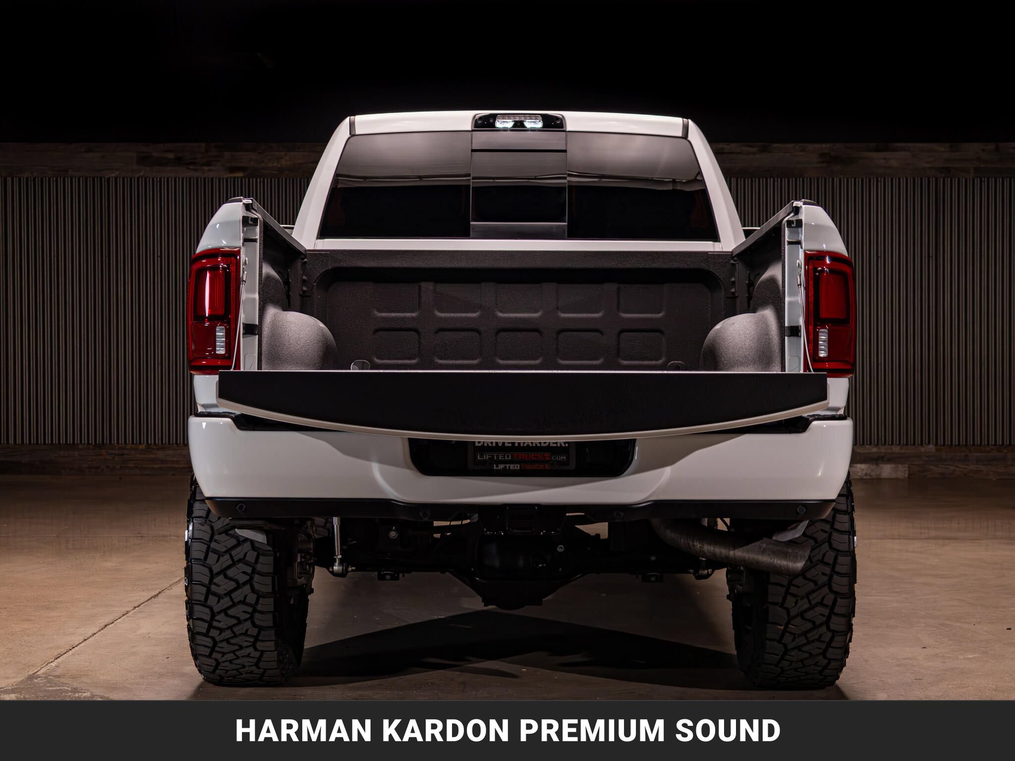 Used 2025 RAM 2500 Limited AWD/4WD image 8