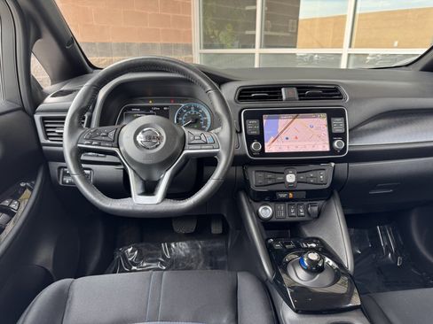 Used 2021 Nissan Leaf SV w/ SV Technology Package image 16