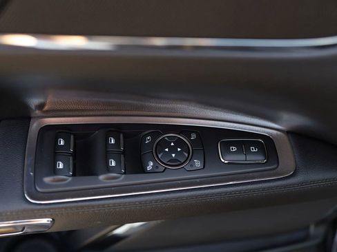 Used 2019 Lincoln Continental Select w/ Continental Climate Package image 14