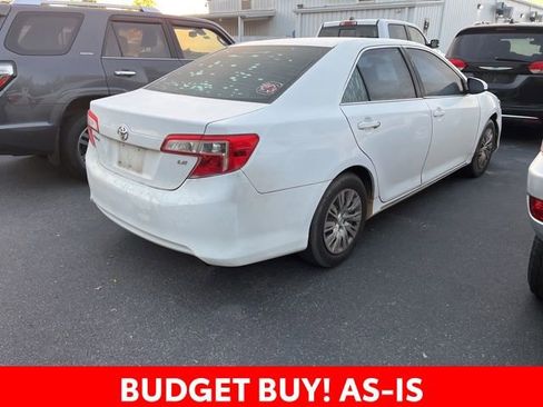 Used 2013 Toyota Camry LE image 2
