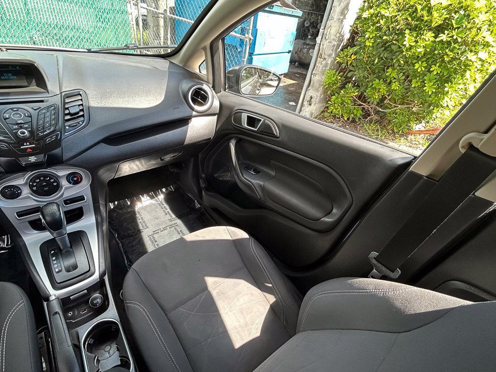 Used 2016 Ford Fiesta SE FWD image 11