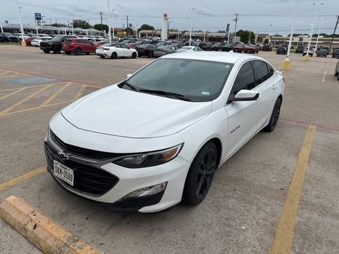 Used 2022 Chevrolet Malibu LT w/ Sport Edition FWD image 3
