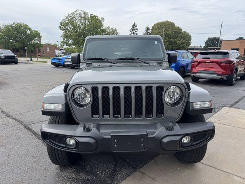 Used 2021 Jeep Wrangler Unlimited Sahara AWD/4WD image 3