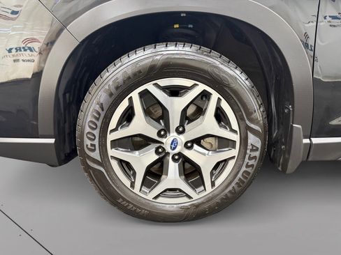Used 2019 Subaru Forester Premium AWD/4WD image 14