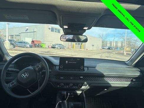 Used 2023 Honda Accord EX image 11