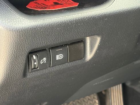Used 2021 Toyota RAV4 LE w/ Carpet Mat Package (TMS) FWD image 6