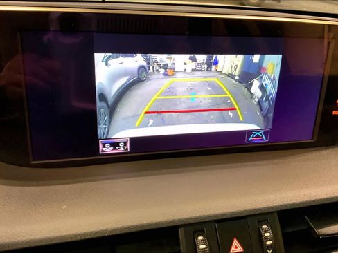 Used 2019 Lexus ES 300h w/ Premium Package image 27