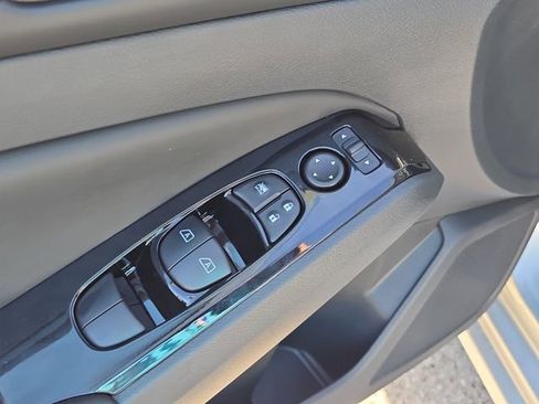 New 2025 Nissan Altima 2.5 SL FWD image 21