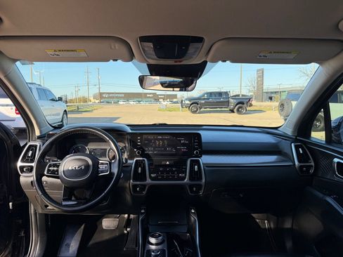 Used 2022 Kia Sorento S image 23