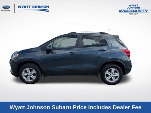 Used 2022 Chevrolet Trax LT w/ Driver Confidence Package AWD/4WD image 4