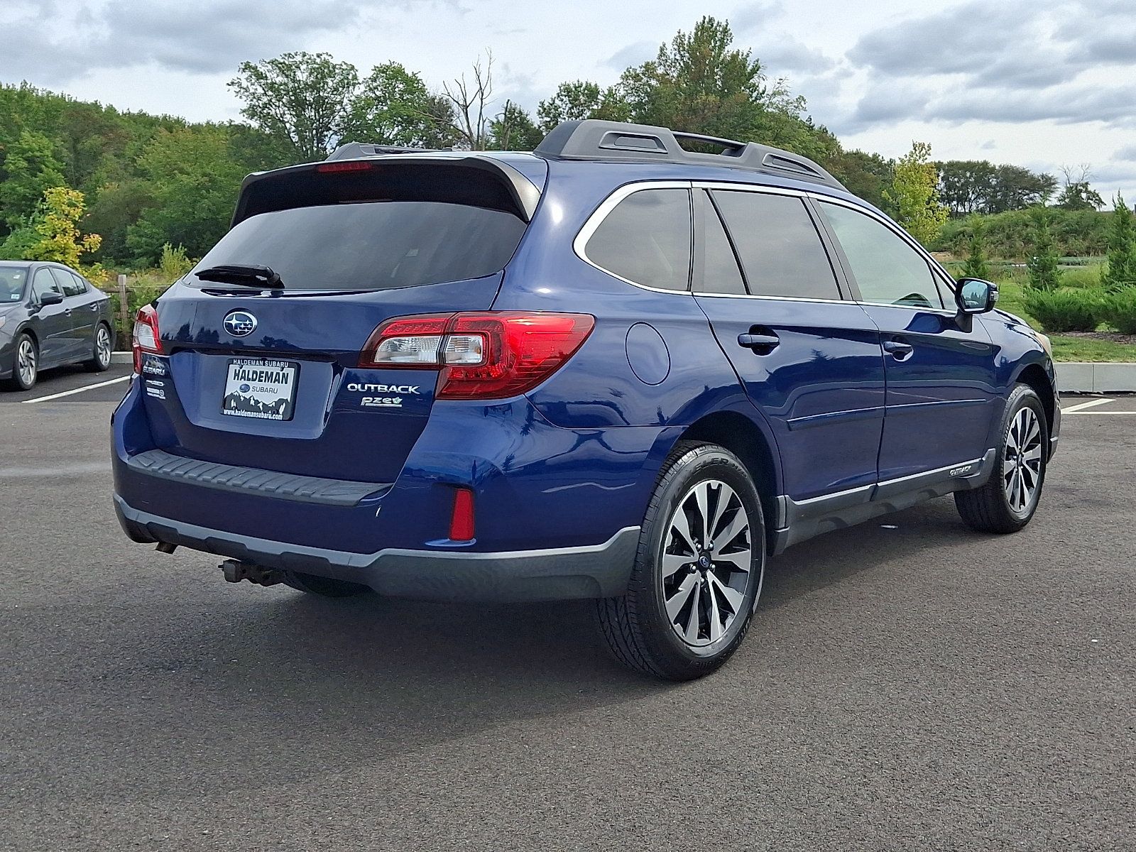 Used 2015 Subaru Outback 2.5i Limited AWD/4WD image 7