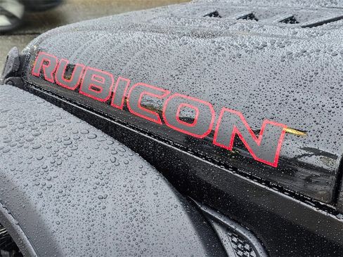 Used 2025 Jeep Gladiator Rubicon image 9
