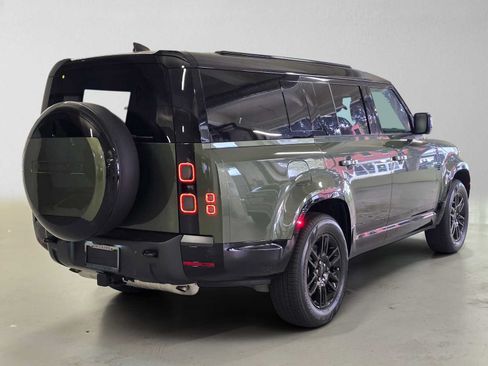 New 2026 Land Rover Defender 130 X-Dynamic SE AWD/4WD image 5