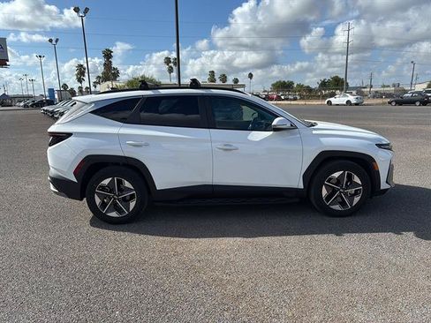 Used 2025 Hyundai Tucson SEL FWD image 8