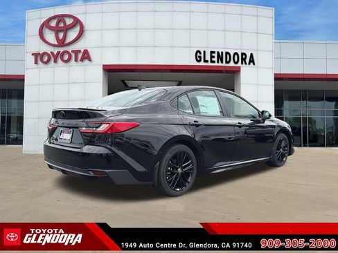New 2026 Toyota Camry SE FWD image 11