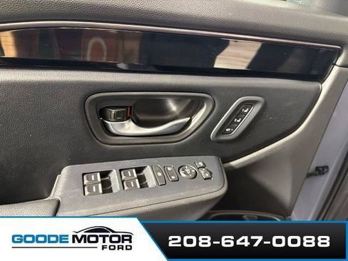 Used 2024 Honda Pilot TrailSport image 9