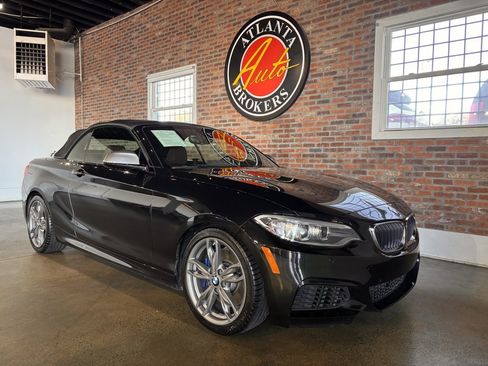 Used 2016 BMW M235i Convertible image 23