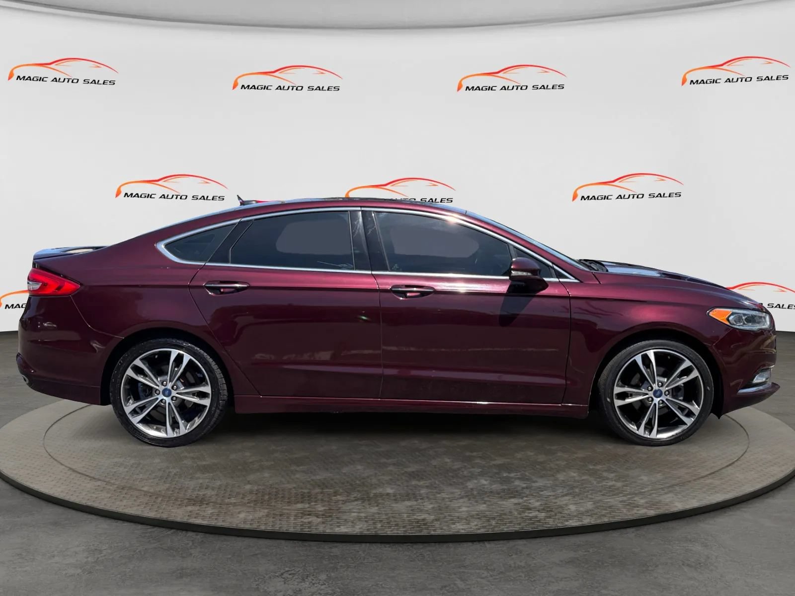 Used 2017 Ford Fusion Titanium FWD image 6