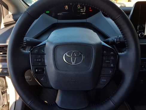 Certified 2023 Toyota Prius XLE image 13