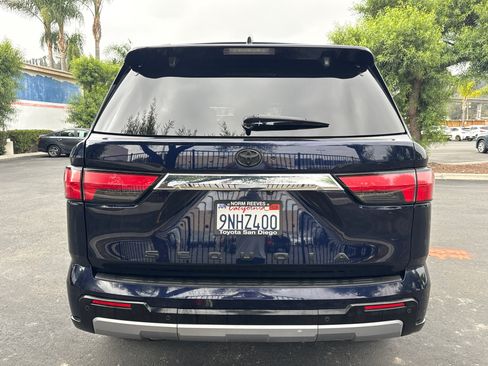 Certified 2024 Toyota Sequoia Limited w/ Tow Technology Package AWD/4WD image 7