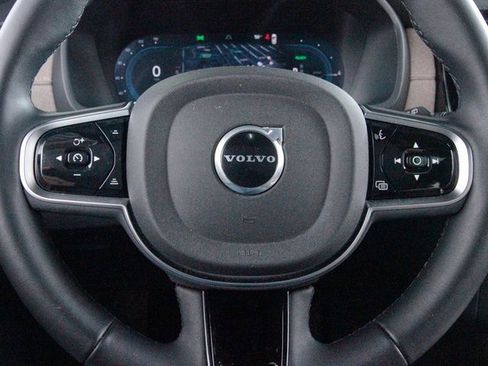 Certified 2025 Volvo XC90 T8 Plus w/ Protection Package Premier image 18