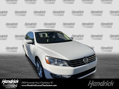 Used 2014 Volkswagen Passat TDI SEL Premium image 1