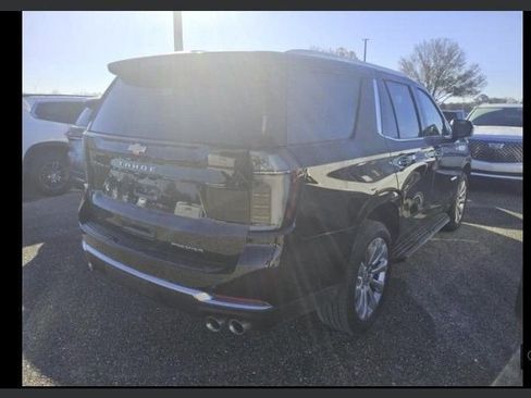 Used 2025 Chevrolet Tahoe Premier image 4