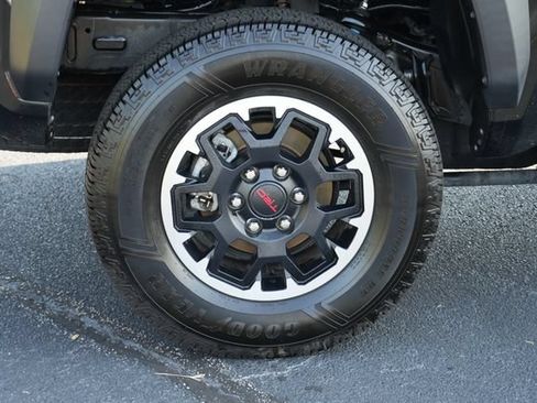 Used 2024 Toyota Tacoma TRD Off-Road AWD/4WD image 8