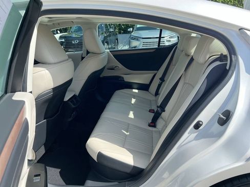 Certified 2024 Lexus ES 300h w/ Technology Package FWD image 19